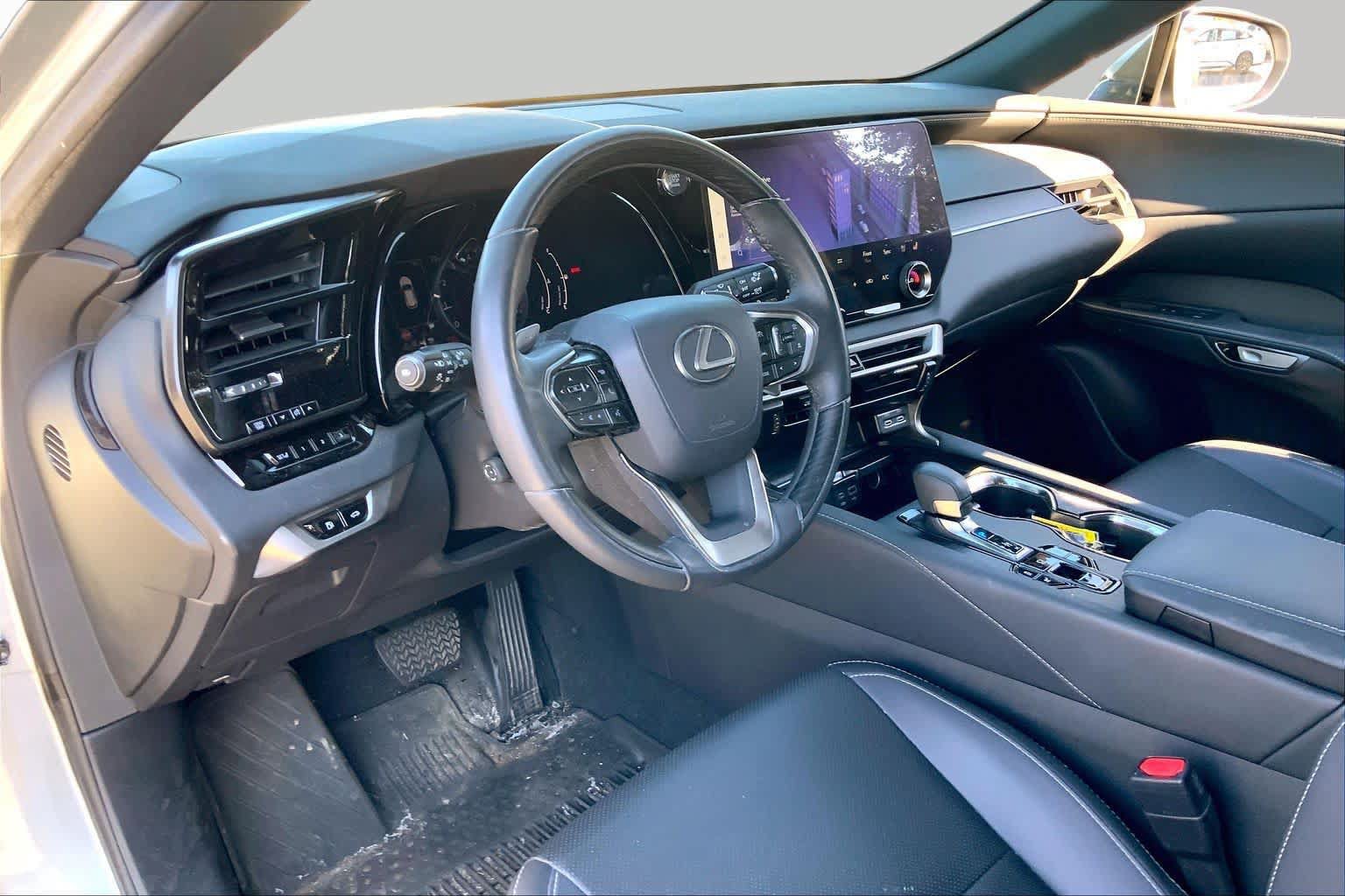 Used 2023 Lexus RX 350 Premium w/ Accessory Package AWD/4WD image 18