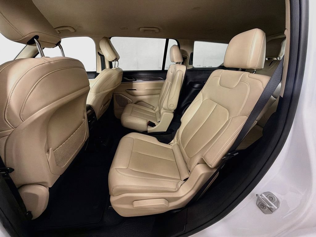 Used 2022 Jeep Grand Cherokee L Limited AWD/4WD image 23