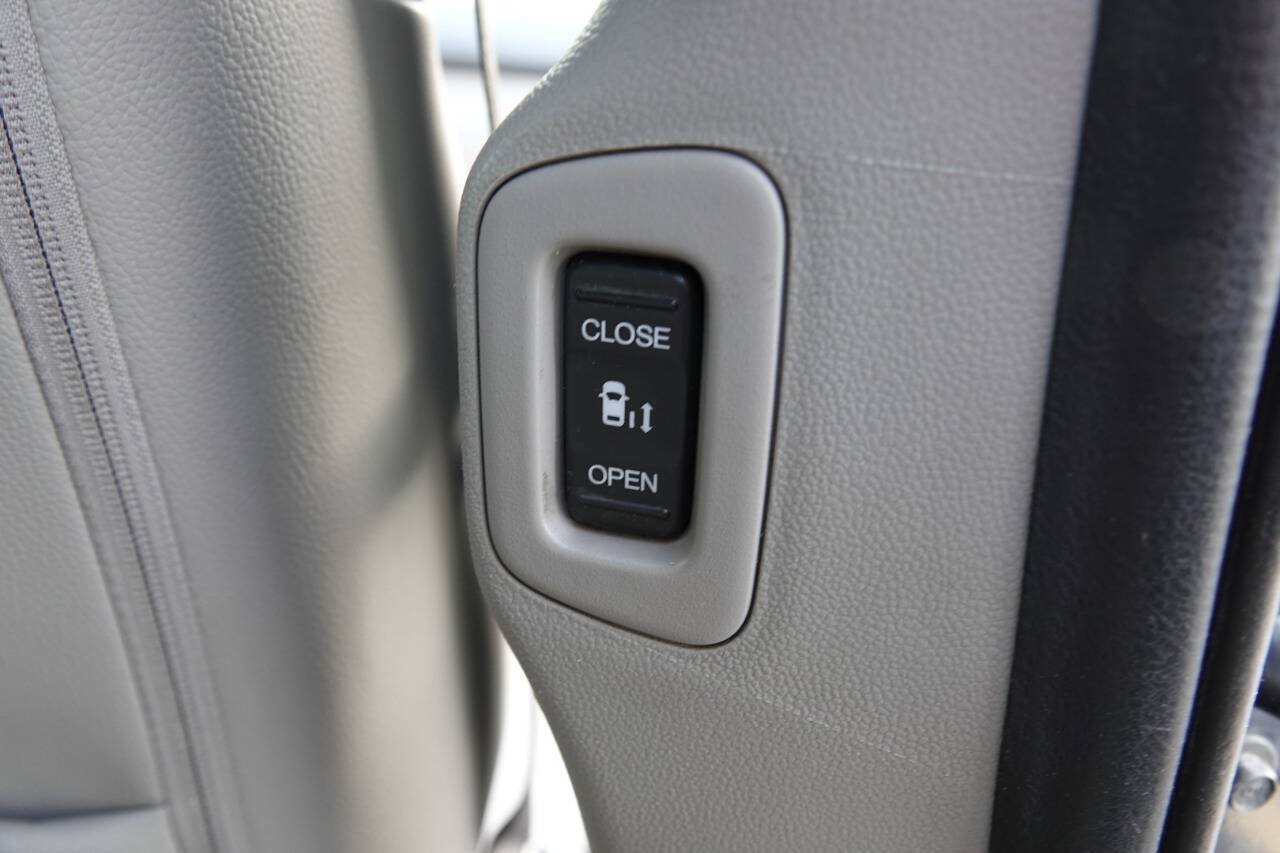 Used 2011 Honda Odyssey EX-L image 87