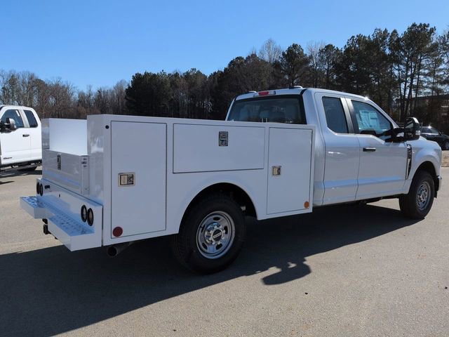 New 2026 Ford F250 XL w/ XL Chrome Package image 4