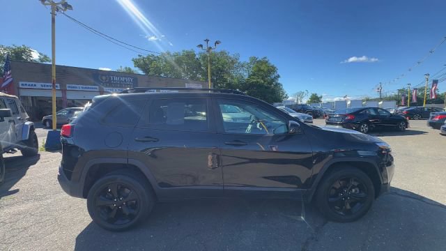 Used 2015 Jeep Cherokee Latitude w/ Comfort/Convenience Group AWD/4WD image 4