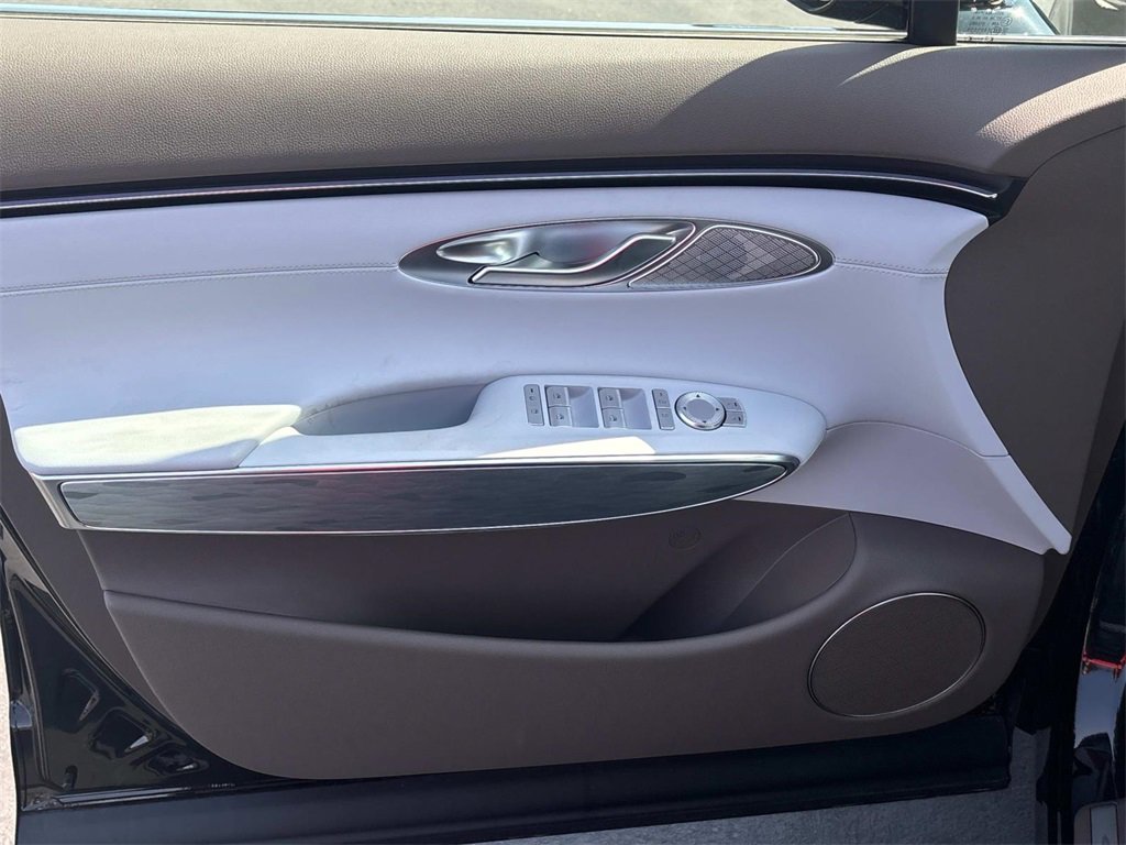 New 2026 Genesis Electrified GV70 image 17