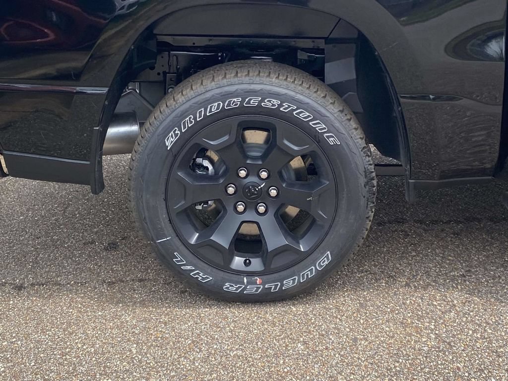 New 2026 RAM 1500 Express AWD/4WD image 8