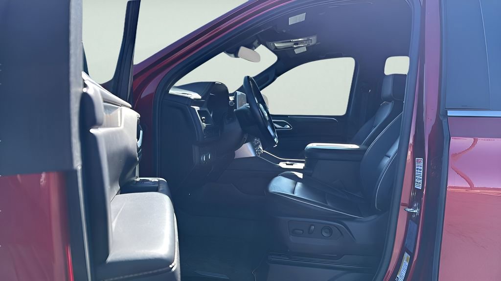 Used 2024 GMC Yukon SLT image 11