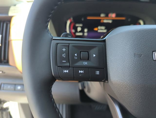 New 2026 Nissan Pathfinder Platinum FWD image 38