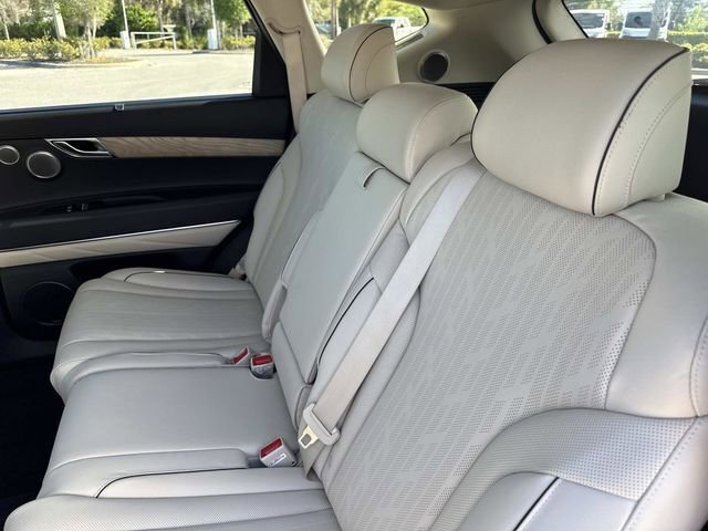 Used 2022 Genesis GV80 2.5T w/ Prestige Package 04 image 12