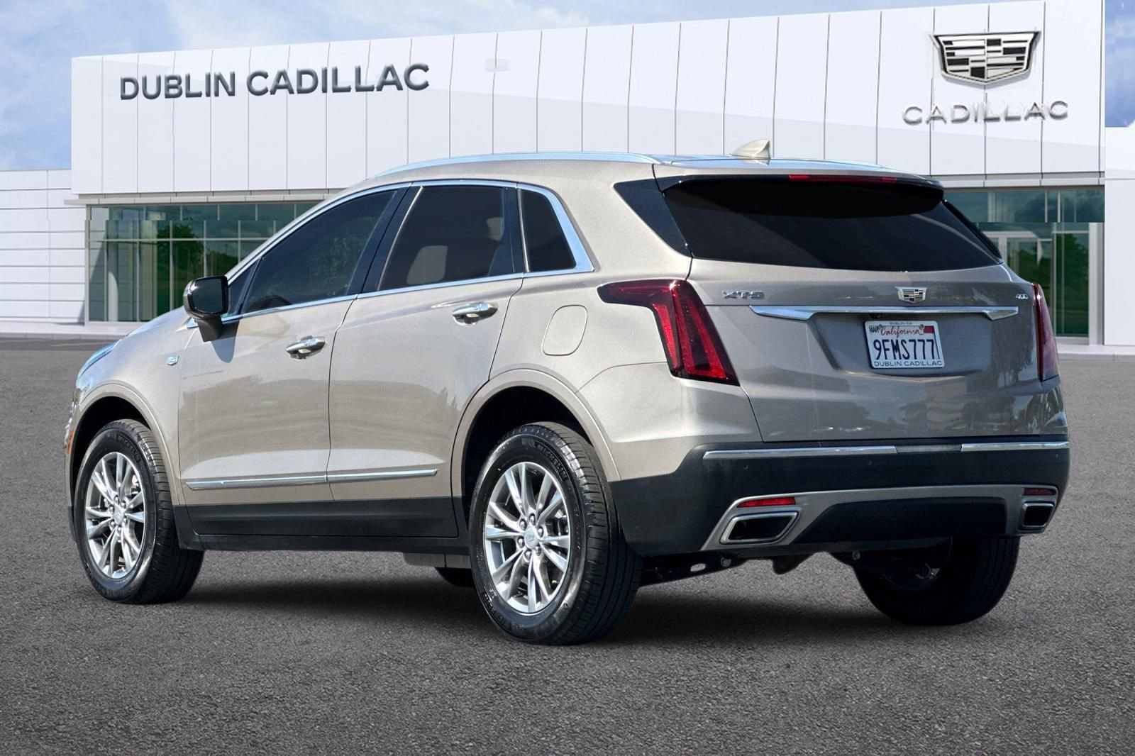 Certified 2023 Cadillac XT5 Premium Luxury image 6