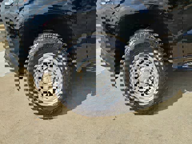 Used 2024 Chevrolet Colorado W/T RWD image 13