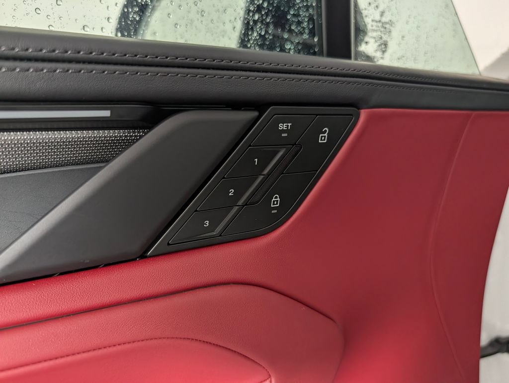 New 2026 Porsche Cayenne Electric AWD/4WD image 27