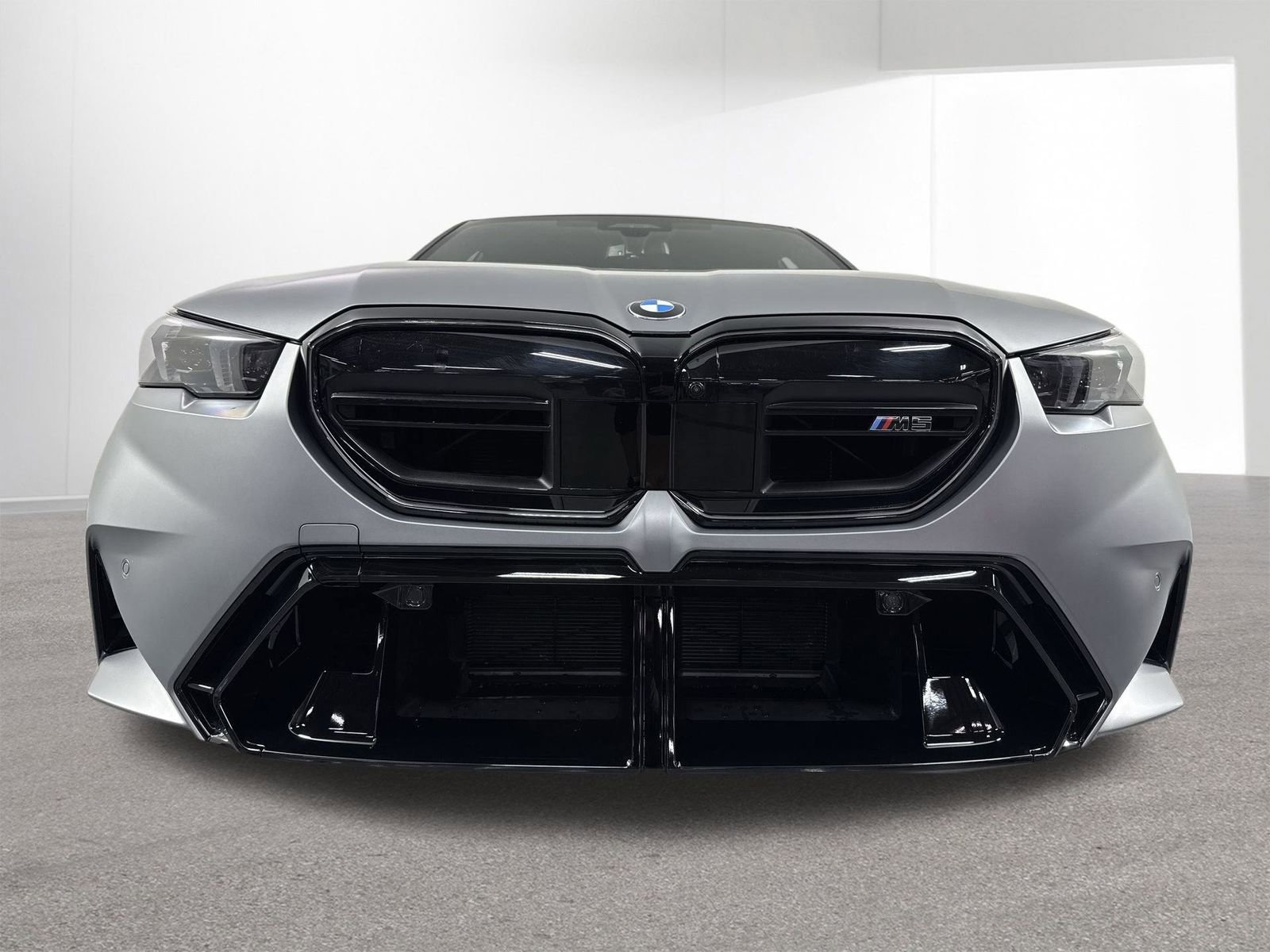 Used 2026 BMW M5 w/ Executive Package AWD/4WD image 27