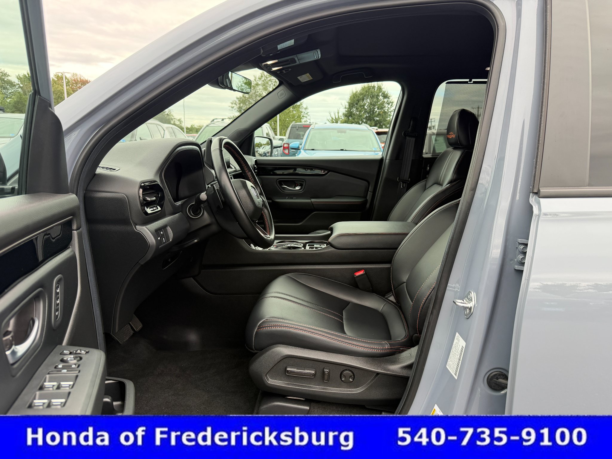 Certified 2025 Honda Pilot TrailSport image 19