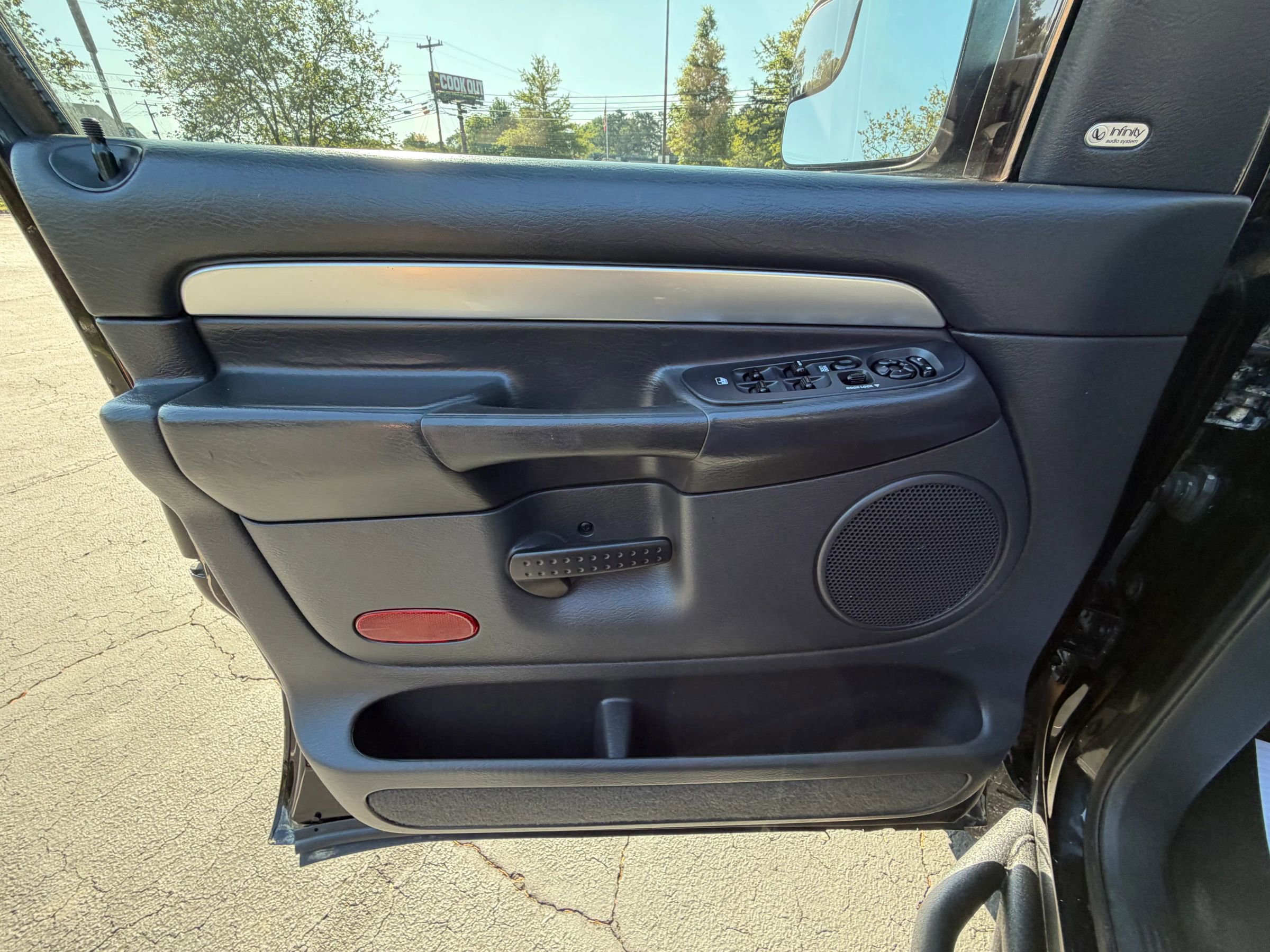 Used 2005 Dodge Ram 3500 Truck SLT AWD/4WD image 16