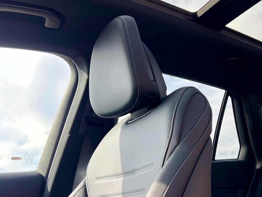 Certified 2026 Mercedes-Benz GLC 300 4MATIC image 17