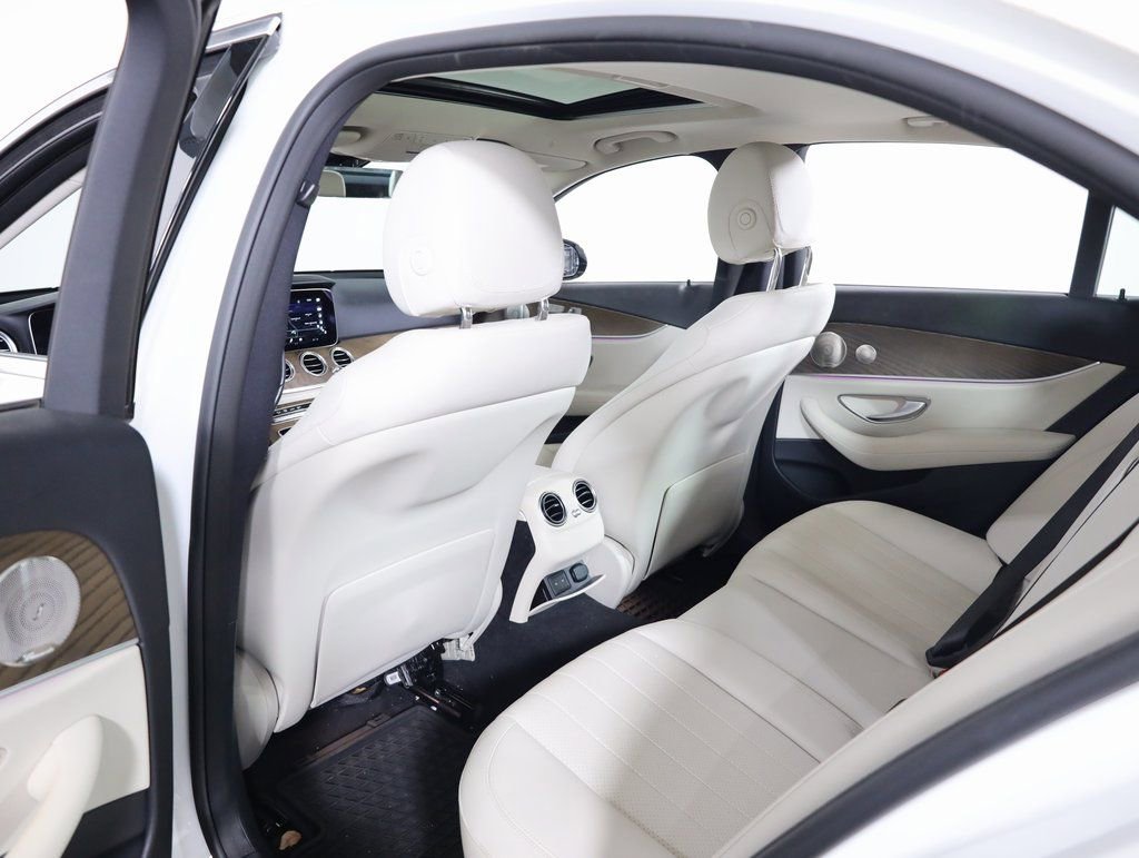 Certified 2022 Mercedes-Benz E 350 4MATIC Sedan image 40