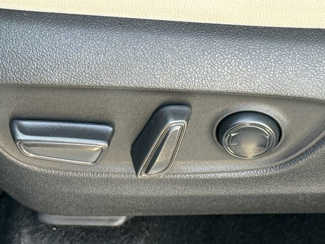 Used 2025 Toyota Grand Highlander AWD Hybrid image 24