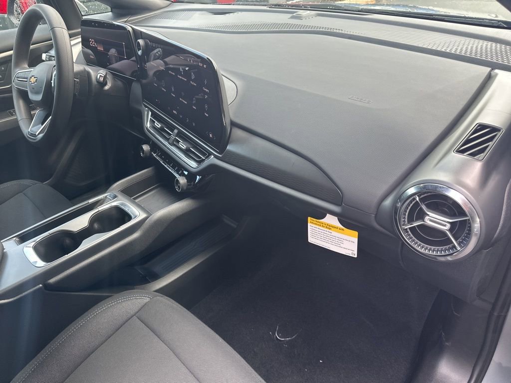 New 2026 Chevrolet Equinox EV LT image 16