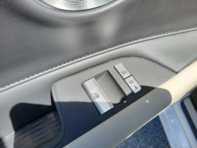 Used 2023 Genesis G80 2.5T w/ Advanced Package RWD image 11