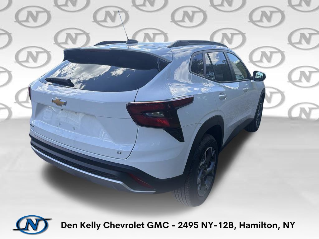 New 2026 Chevrolet Trax LT w/ LT Convenience Package FWD image 2