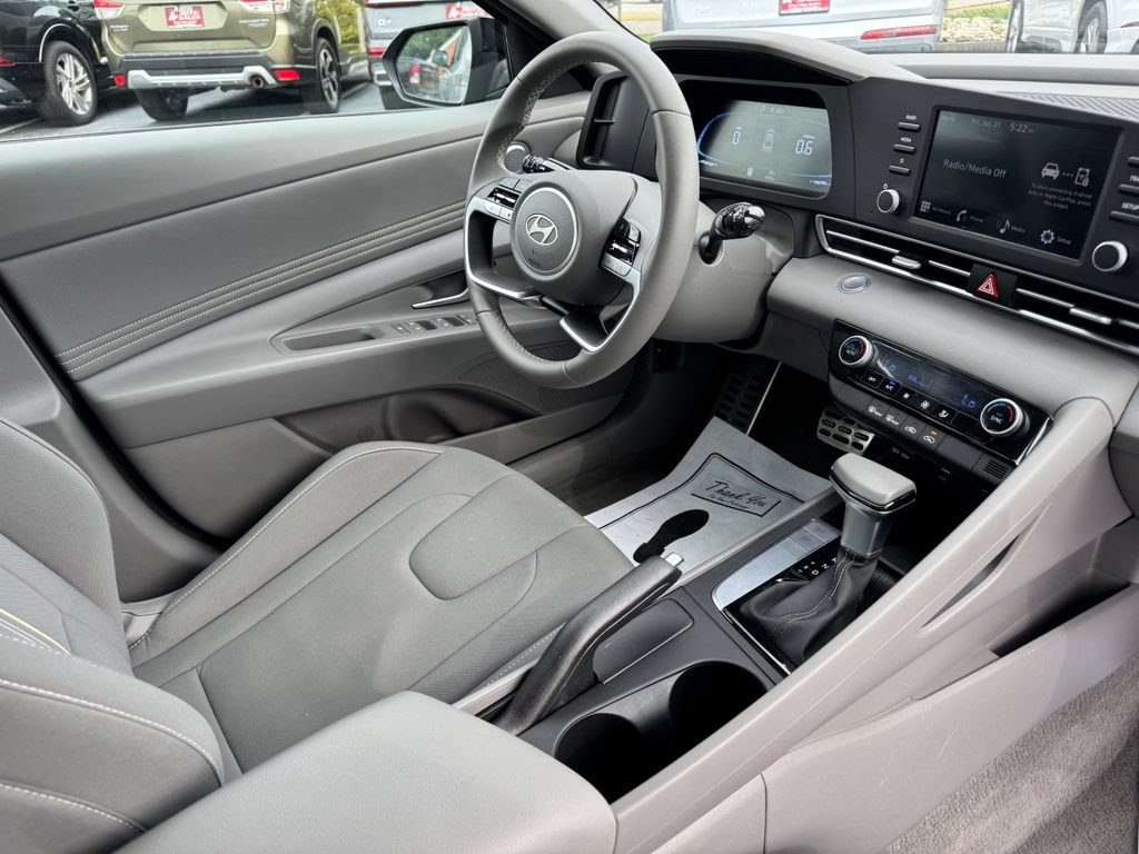 Used 2026 Hyundai Elantra Sport FWD image 30