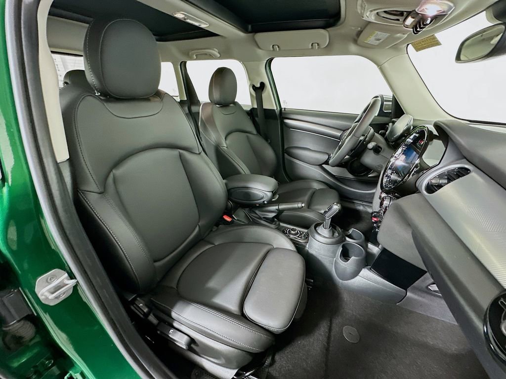 Used 2024 MINI Cooper S image 28