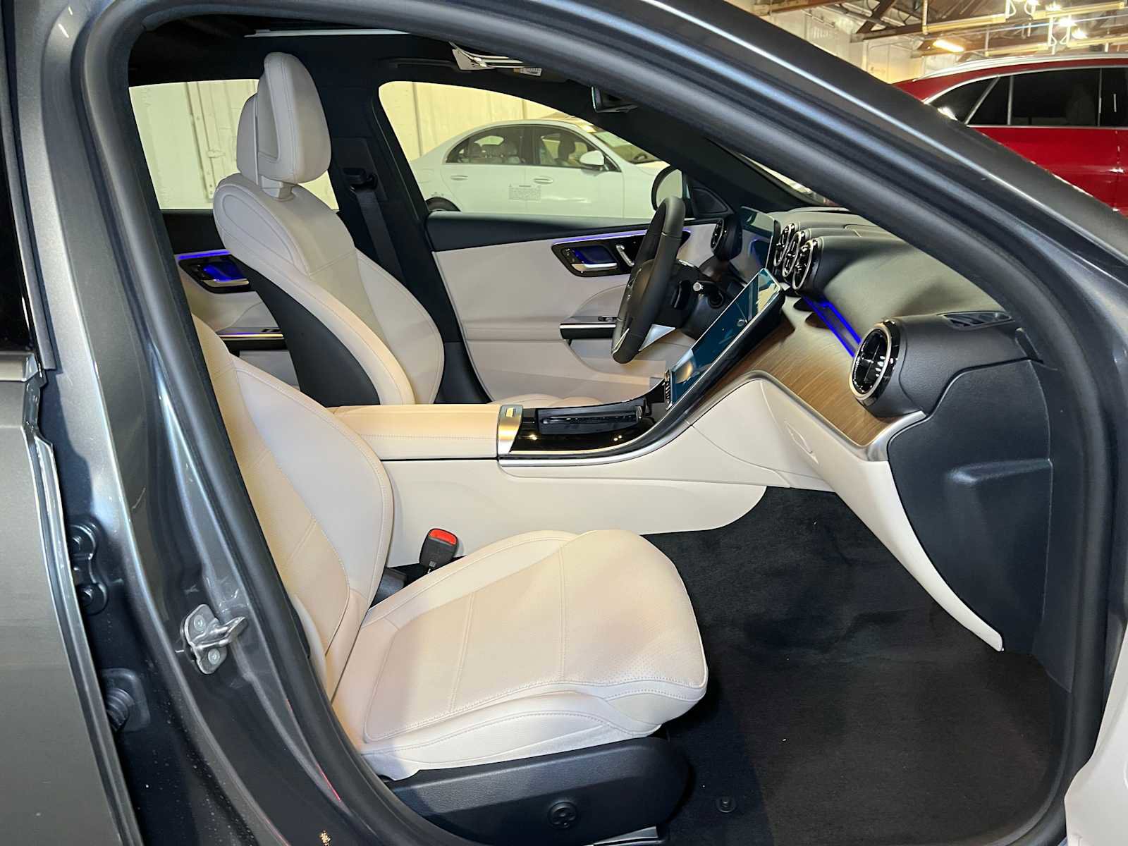 Used 2025 Mercedes-Benz C 300 4MATIC Sedan image 11