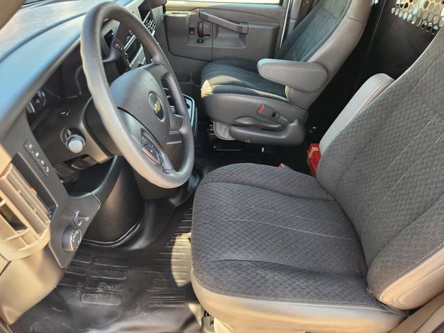 Used 2025 Chevrolet Express 2500 w/ Driver Convenience Package RWD image 13