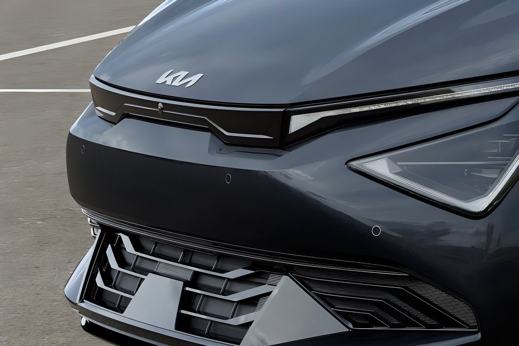 New 2026 Kia EV6 Wind RWD image 14