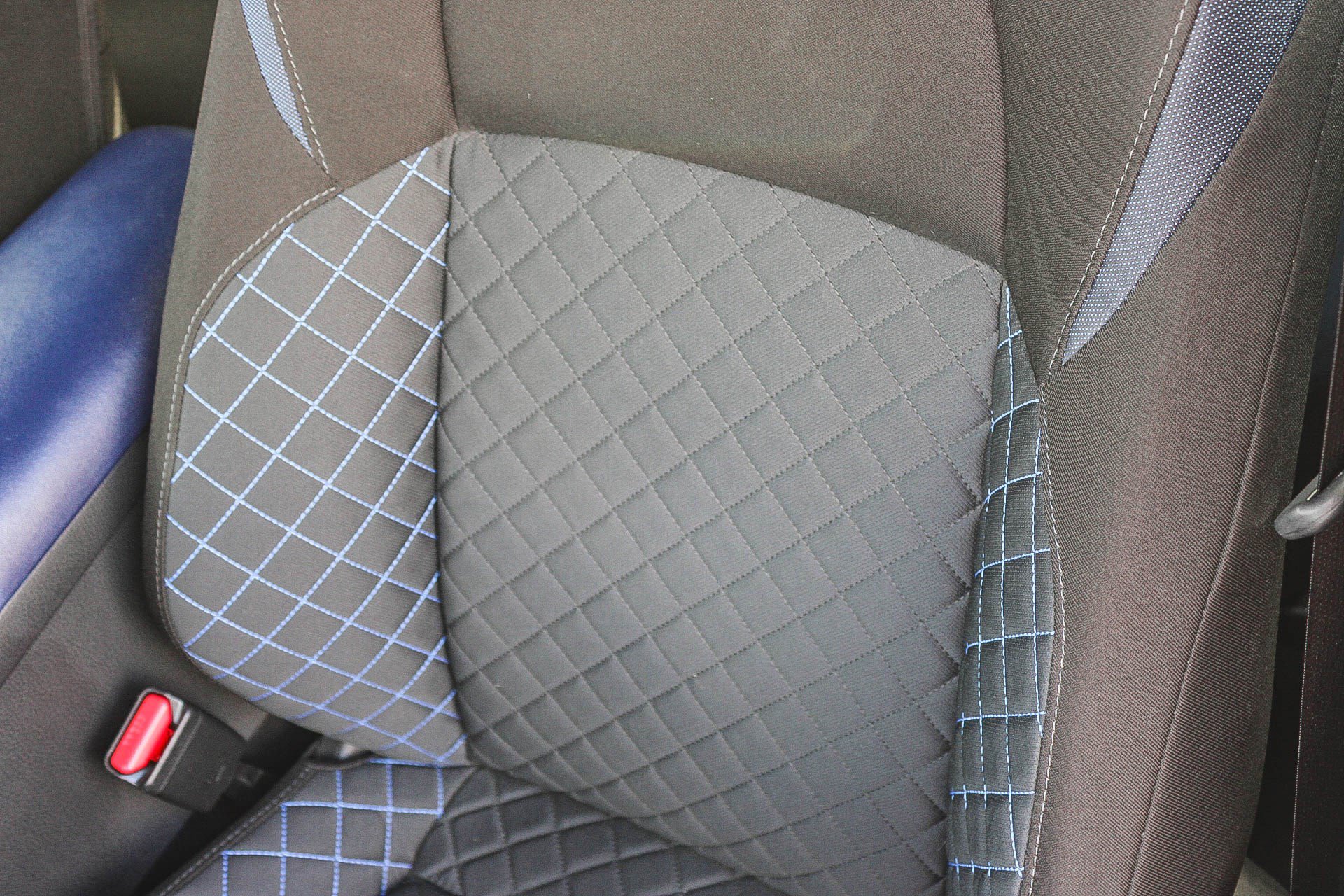 Certified 2021 Toyota C-HR XLE image 23