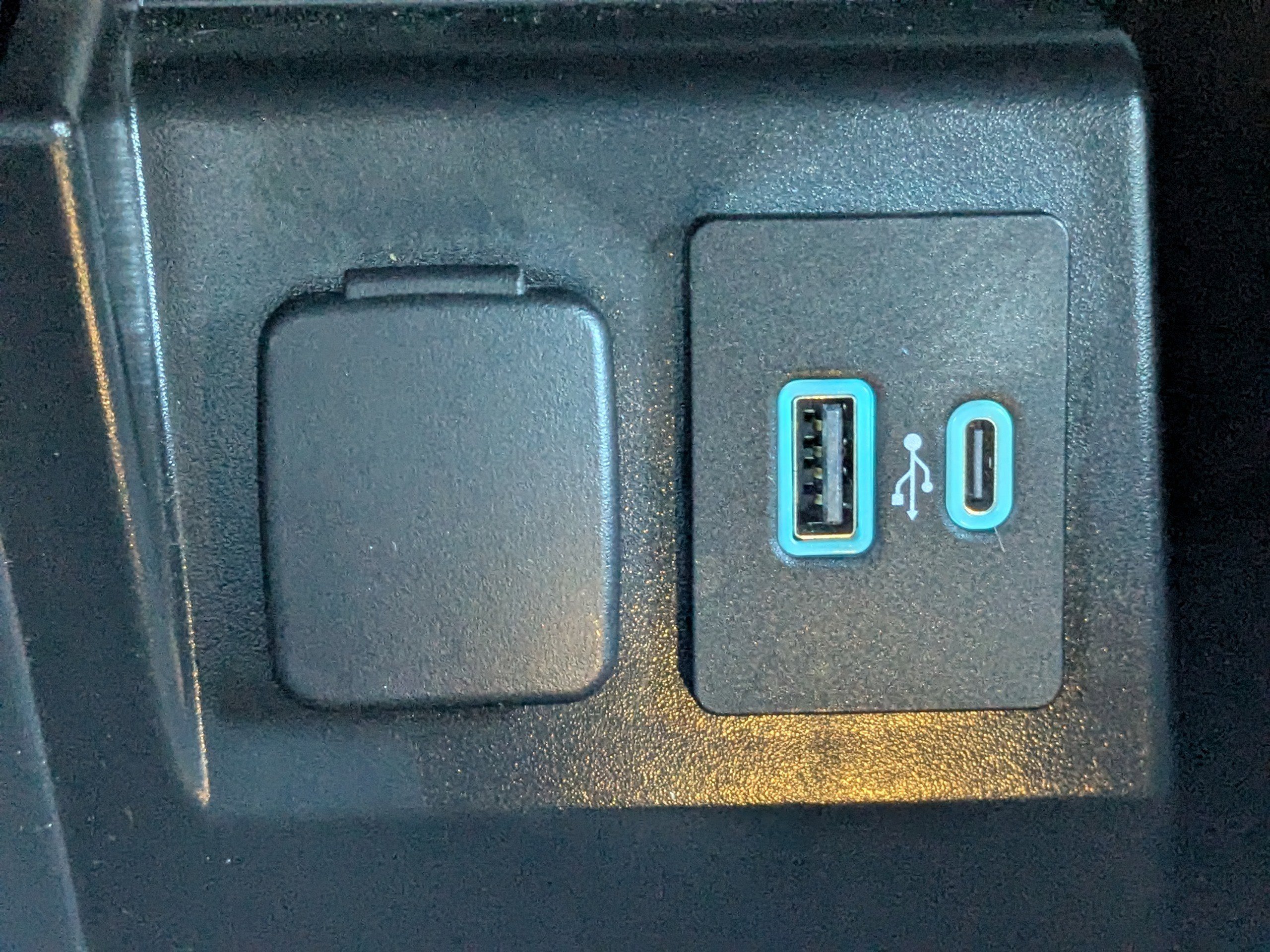 Used 2023 Ford Explorer ST w/ Equipment Group 401A AWD/4WD image 26