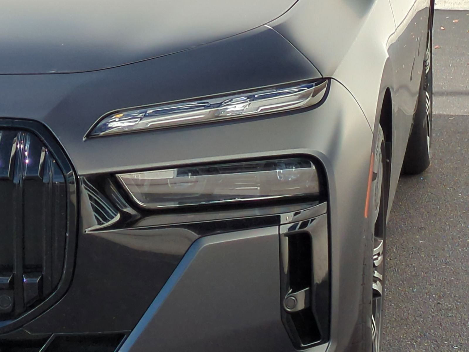 Certified 2023 BMW 740i image 6