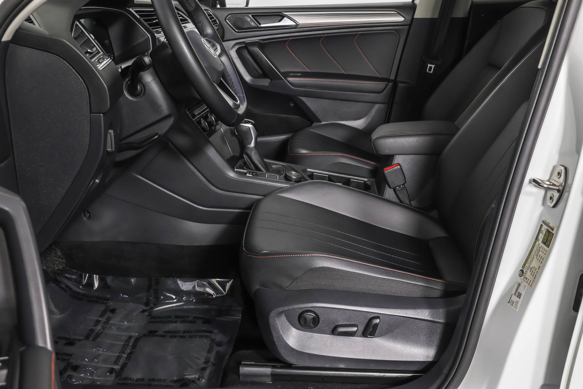 Used 2024 Volkswagen Tiguan Wolfsburg Edition image 24