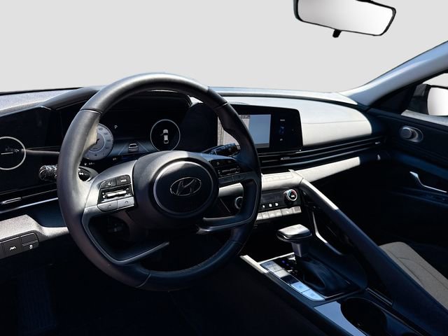 Certified 2023 Hyundai Elantra SEL w/ Convenience Package image 9