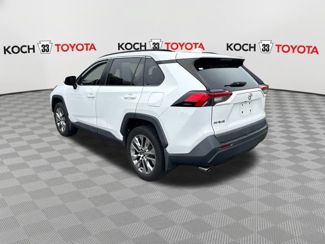 Used 2020 Toyota RAV4 XLE Premium AWD/4WD image 6