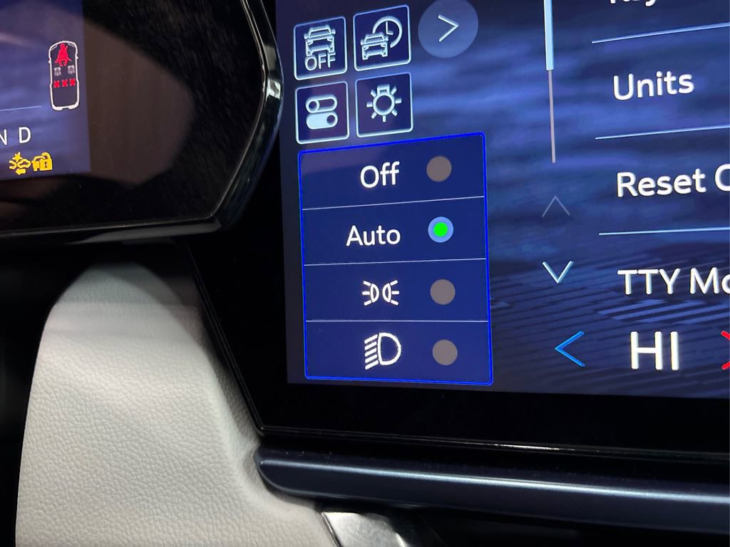 Used 2025 Chevrolet Equinox EV LT image 27