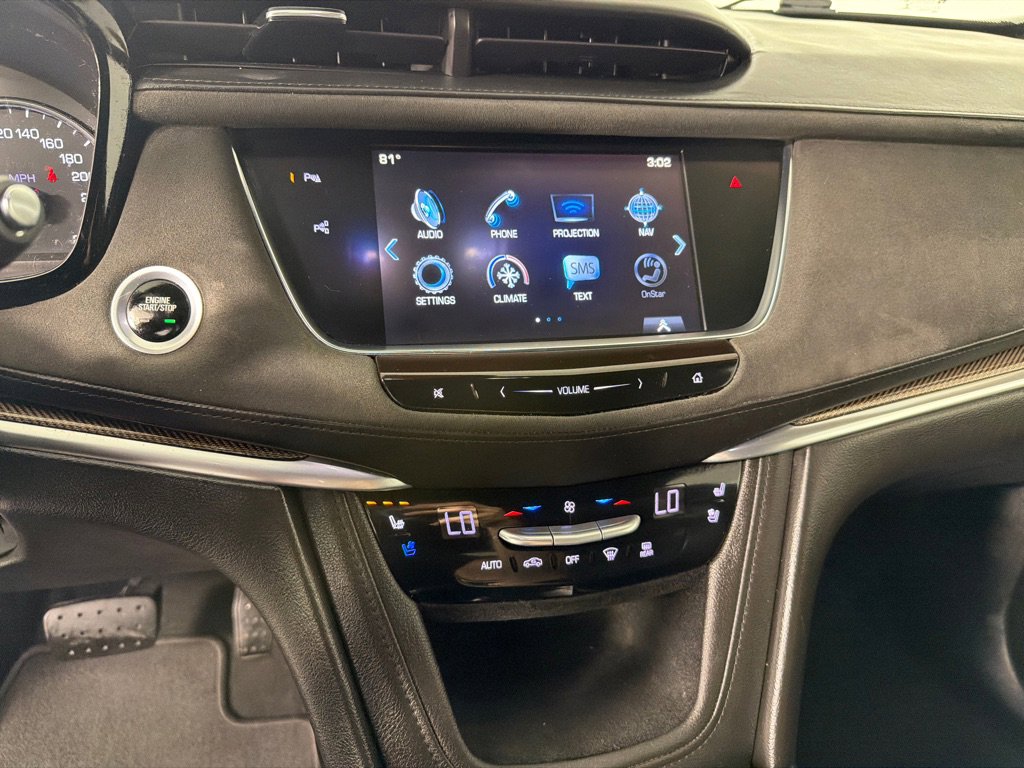 Used 2018 Cadillac XT5 Platinum w/ Driver Assist Package AWD/4WD image 17