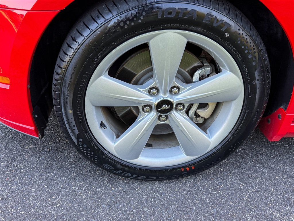 Used 2013 Ford Mustang GT Premium RWD image 14