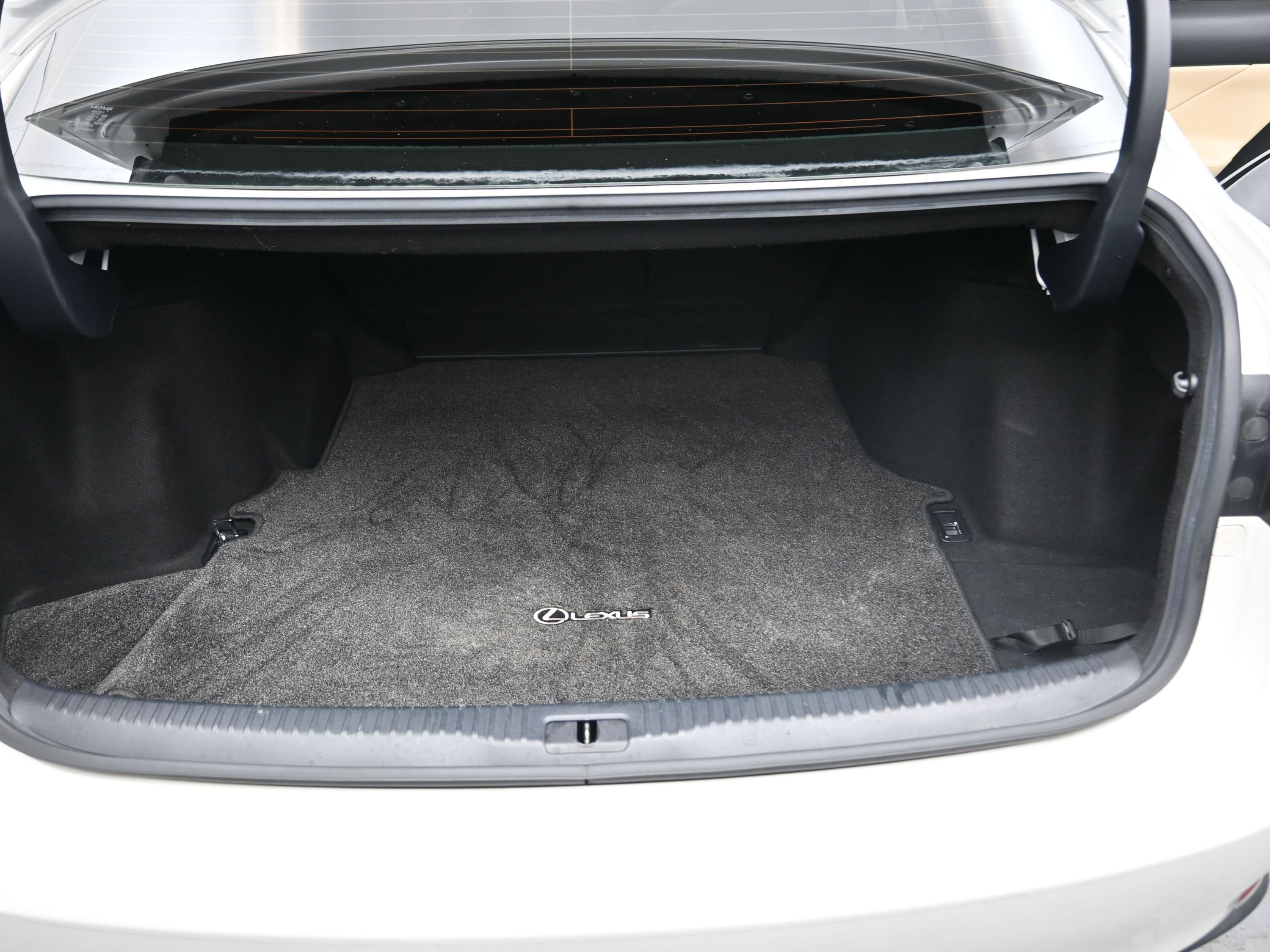 Used 2016 Lexus IS 200t image 25