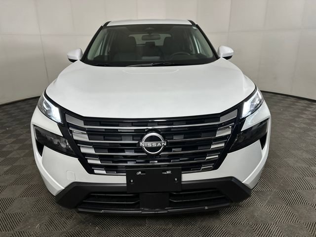 Certified 2025 Nissan Rogue SV image 8