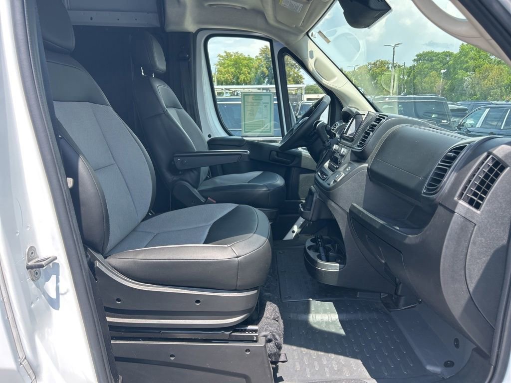 Used 2025 RAM ProMaster 2500 w/ Convenience Group FWD image 21