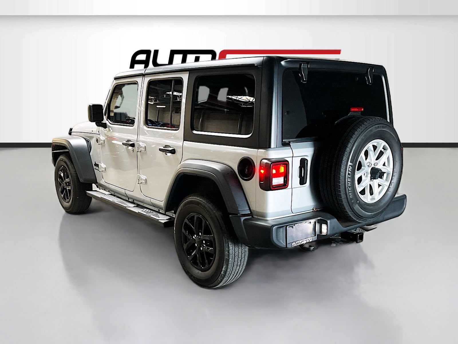 Used 2023 Jeep Wrangler Unlimited Sport AWD/4WD image 5
