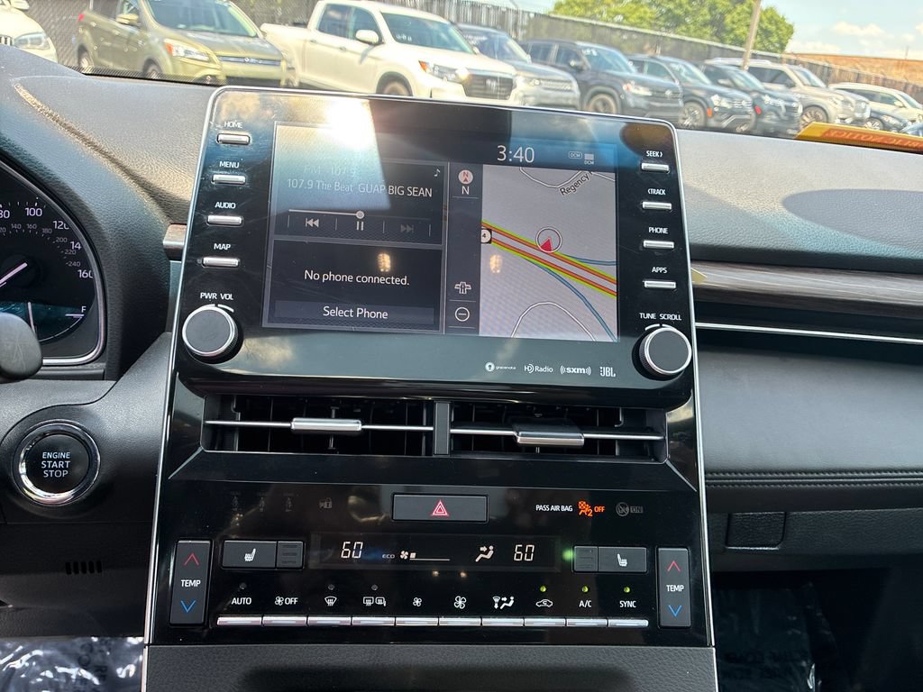 Used 2021 Toyota Avalon XLE w/ Moonroof Package FWD image 14