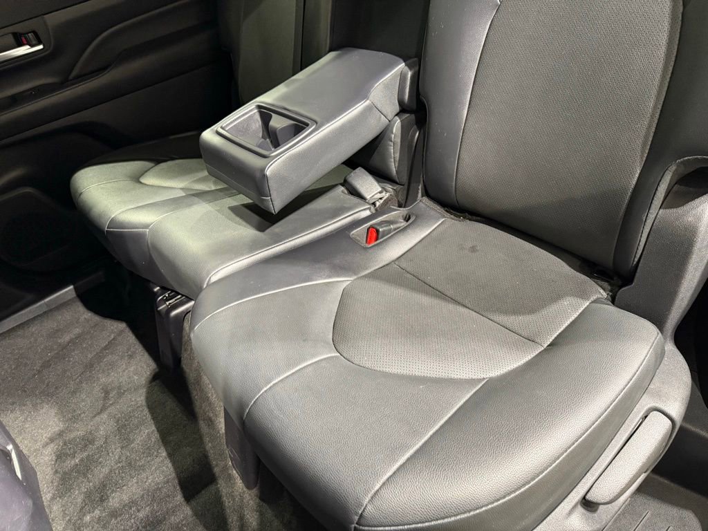 Certified 2024 Toyota Grand Highlander AWD image 19