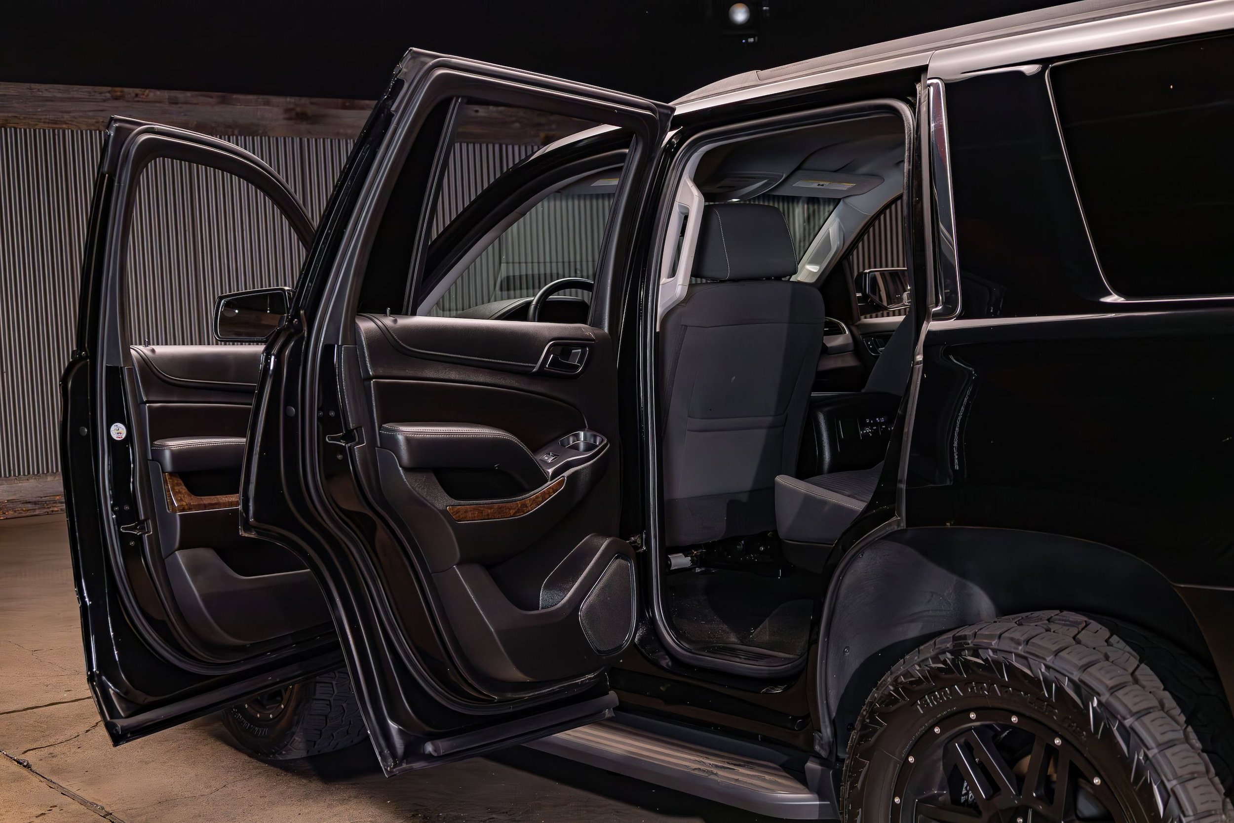 Used 2018 Chevrolet Tahoe LS RWD image 27