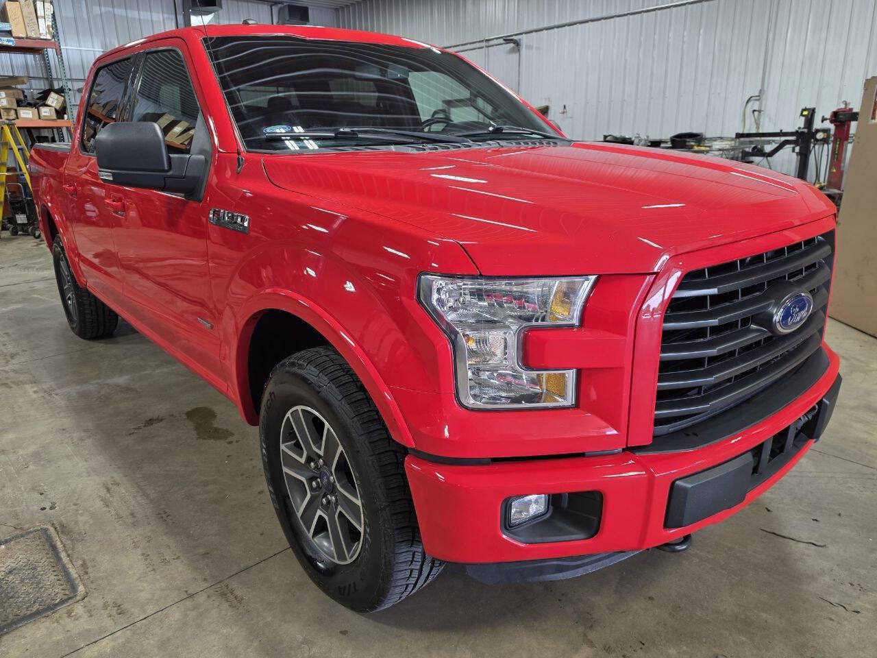 Used 2016 Ford F150 XLT w/ Equipment Group 302A Luxury AWD/4WD image 1