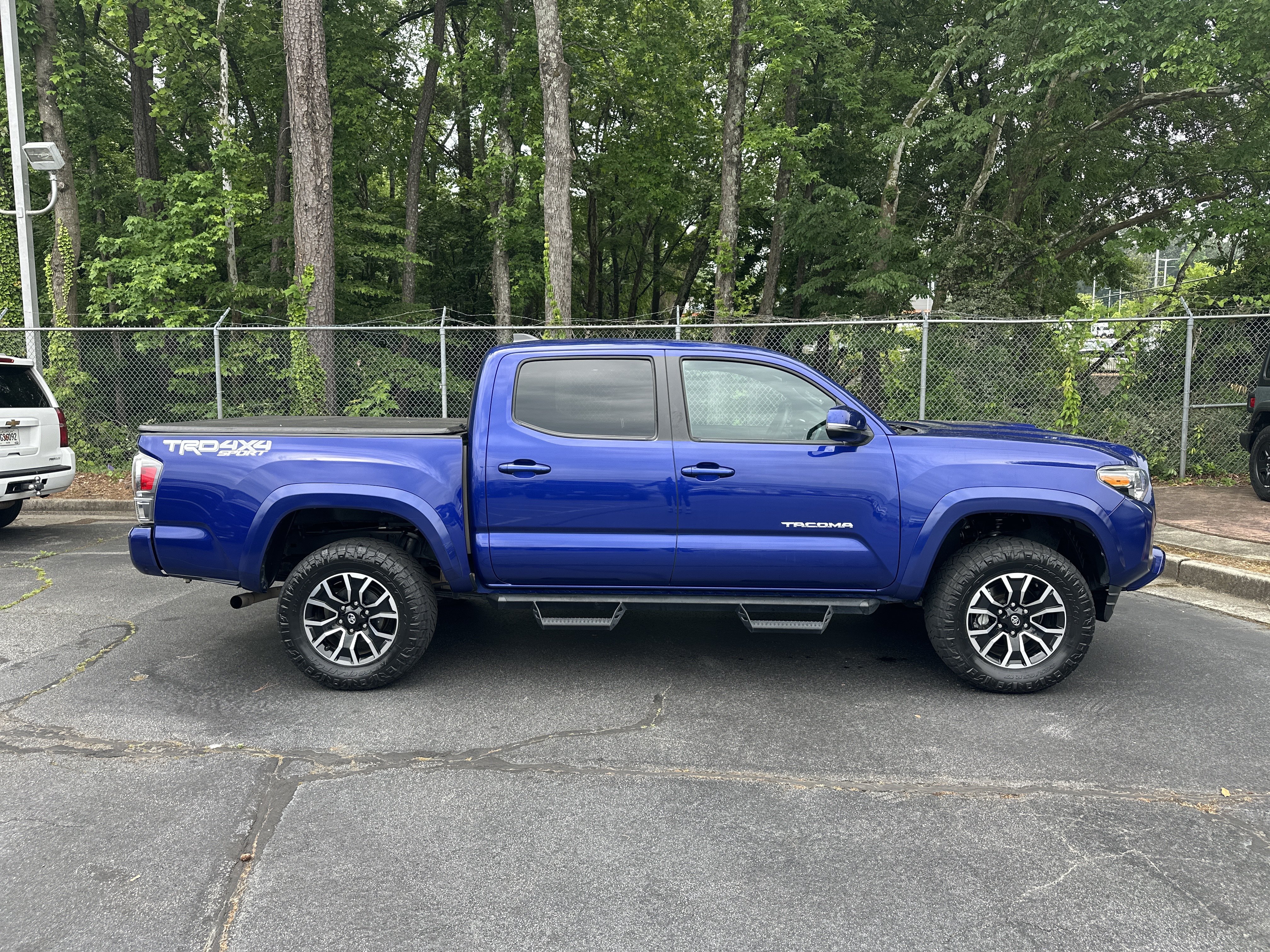 Used 2022 Toyota Tacoma TRD Sport w/ Technology Package AWD/4WD image 10