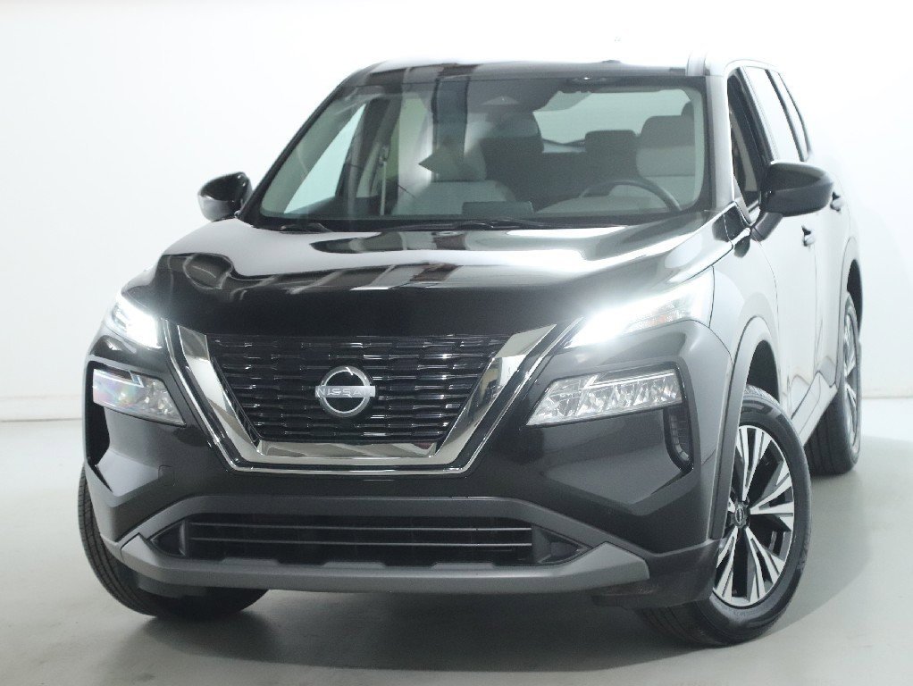 Certified 2023 Nissan Rogue SV image 3
