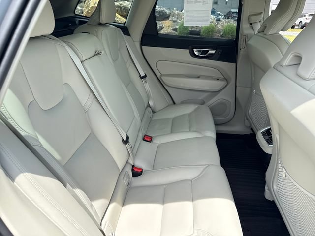 Used 2025 Volvo XC60 B5 Ultra w/ Protection Package Premier AWD/4WD image 14