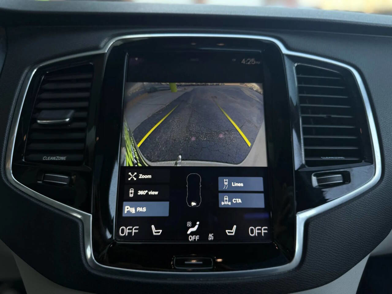 Used 2016 Volvo XC90 T6 Momentum w/ Momentum Plus Package image 27