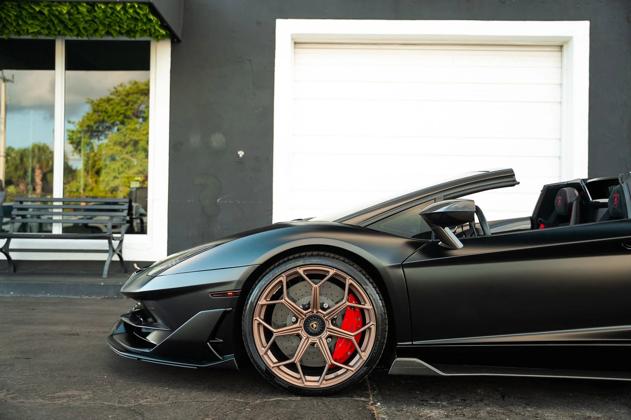 Used 2021 Lamborghini Aventador SVJ AWD/4WD image 8