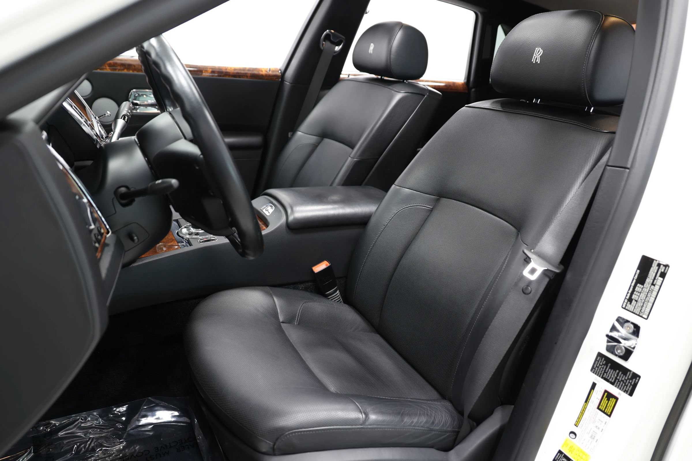 Used 2013 Rolls-Royce Ghost RWD image 17